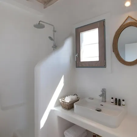 Casadei Pool 4-bdr Sea View 'anemos' & 'petra' With Nighttime Security Guard