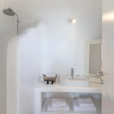 Casadei Pool 4-bdr Sea View 'anemos' & 'petra' With Nighttime Security Guard